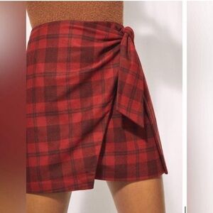 Aritizia Wilfred Dorine Red Plaid Wrap front skirt